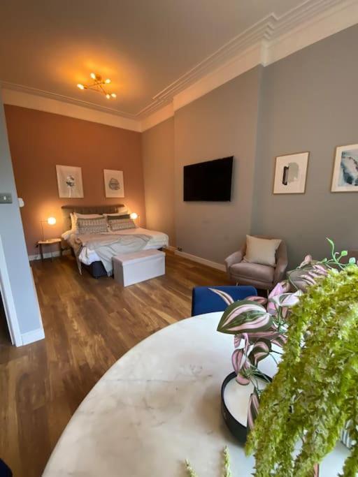 Stylish Studio For 3 Near Regents Park N4 London Exterior photo